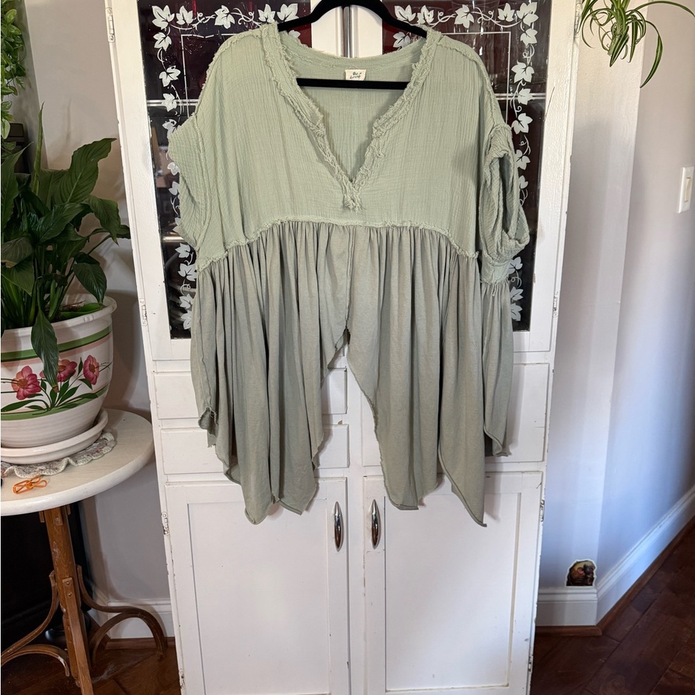 Chic Light Green Women's Tunic Top